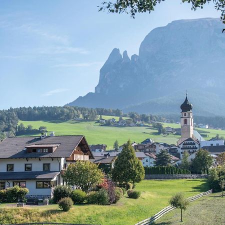 Aparthotel Hubertus Dolomites Fiè Exterior foto