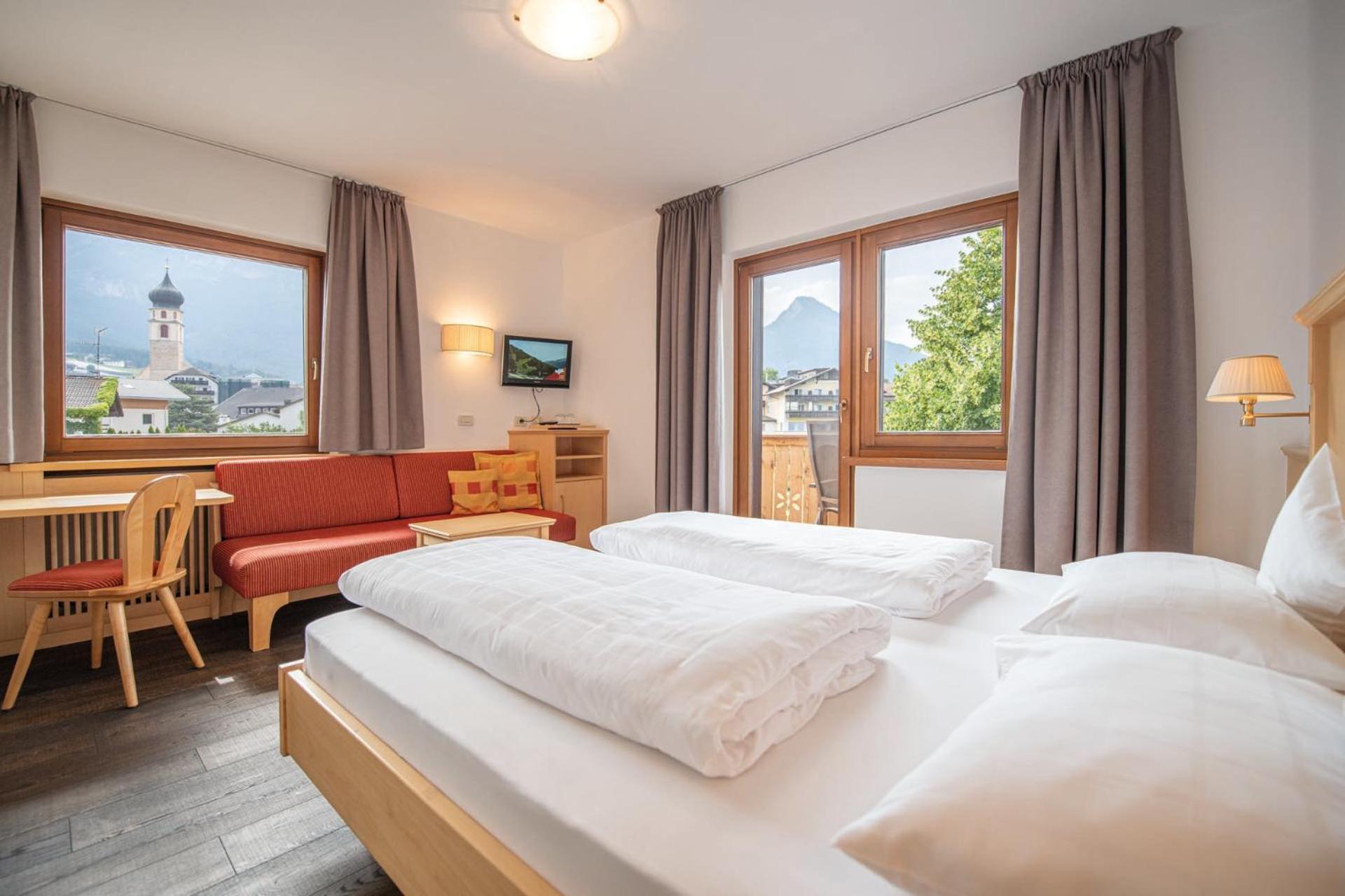 Aparthotel Hubertus Dolomites Fiè Exterior foto