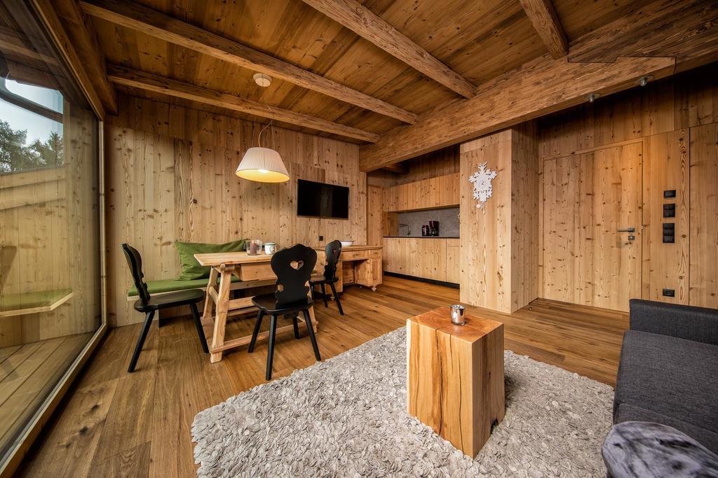 Aparthotel Hubertus Dolomites Fiè Exterior foto
